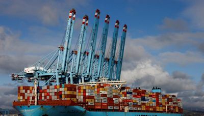 Los desvíos en el Mar Rojo y los riesgos arancelarios disparan el transporte marítimo