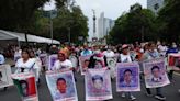 Padres de los 43 de Ayotzinapa temen que por deficiencias en el proceso, más implicados queden libres