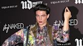 Ezra Miller se hunde en un terreno pantanoso con su polémica sobre el apocalipsis