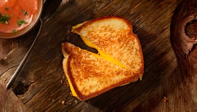 The Best Breads To Use For The Perfect Grilled Cheese