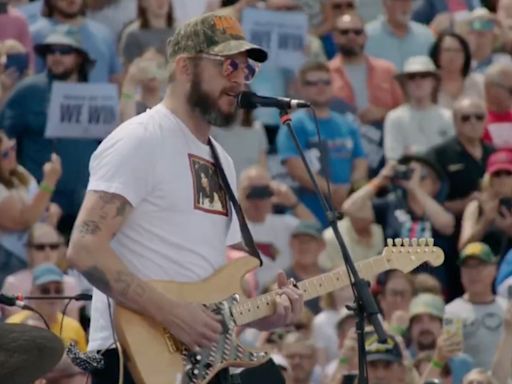 Bon Iver Performs at Kamala Harris Rally in Eau Claire, Wisconsin: Watch