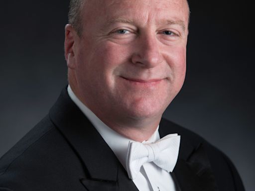 BEAUTIFUL MUSIC: Savannah Wind Symphony tap-taps John Madden as artistic director