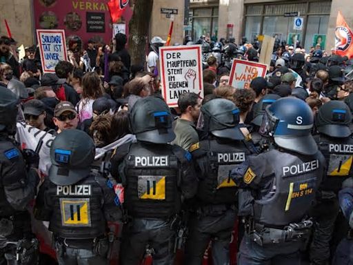 Tag der Arbeit 1. Mai-Demos meist friedlich verlaufen