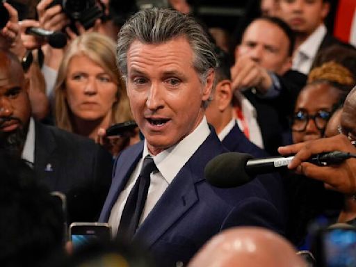 Newsom apoya a Biden y repite que no se postularía contra Harris