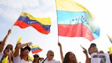 “No importa dónde estemos, nuestro compromiso con Venezuela es inquebrantable”: 1.000 venezolanos radicados en Guayaquil participan en protesta