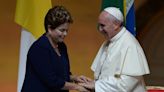 Papa Francisco recebe ex-presidente Dilma Rousseff no Vaticano: 'é um prazer revê-la'