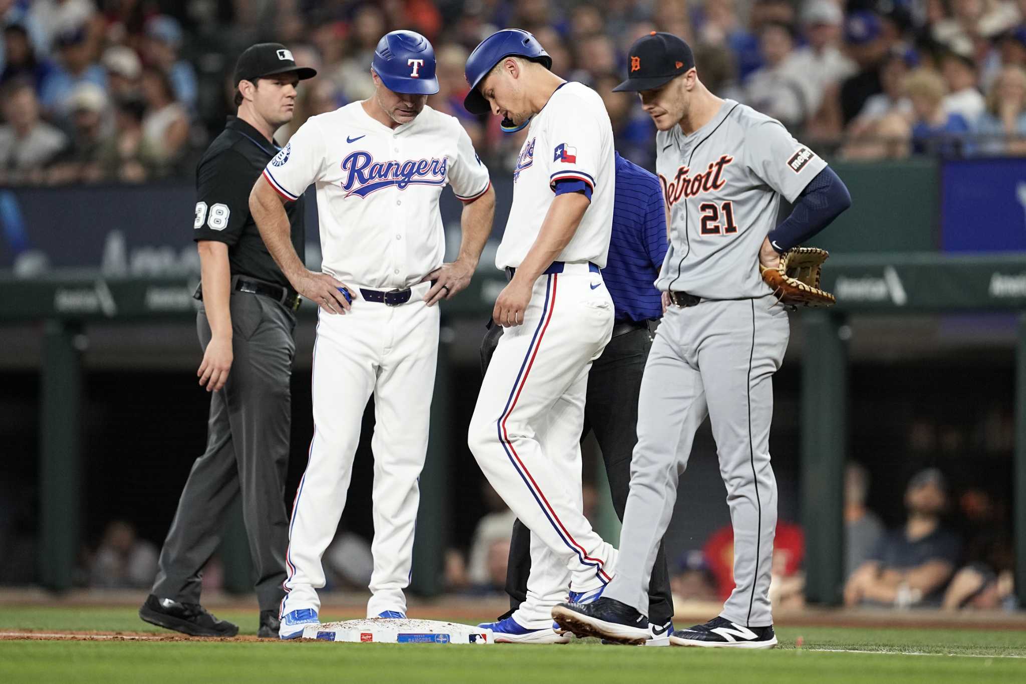 Corey Seager could be out of Texas Rangers' lineup multiple games because of hamstring tightness