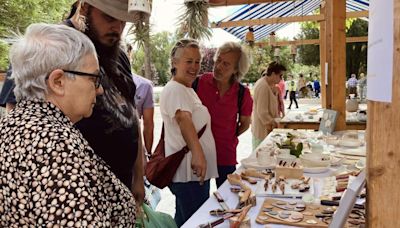 Así fue la soleada mañana de Feria de artesanía en Grado