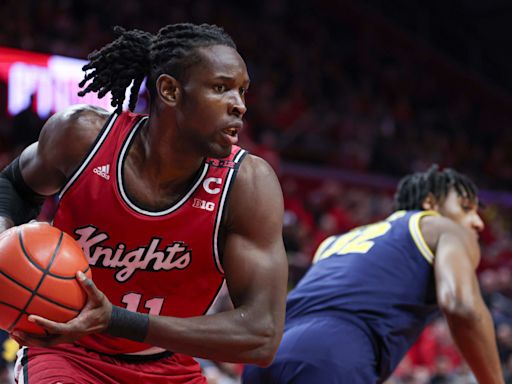 UNC Basketball: Giant Transfer Announces Arrival in Chapel Hill