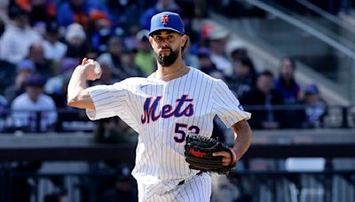 Mets DFA reliever Jorge López after ejection, glove toss into crowd