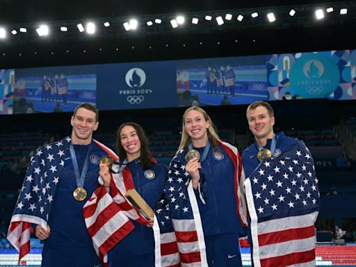 US break world record to win Olympic 4x100m mixed medley gold