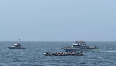 Senegal intercepta una embarcación con más de 250 migrantes a 30 kilómetors de las costas de Dakar