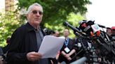 Broadcasters association rescinds award for De Niro after appearance outside Trump trial