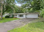 1740 Lake Valentine Rd, Arden Hills MN 55112