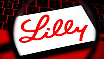 Pfizer Vs. Eli Lilly Stock – Which Is A Better Pick?