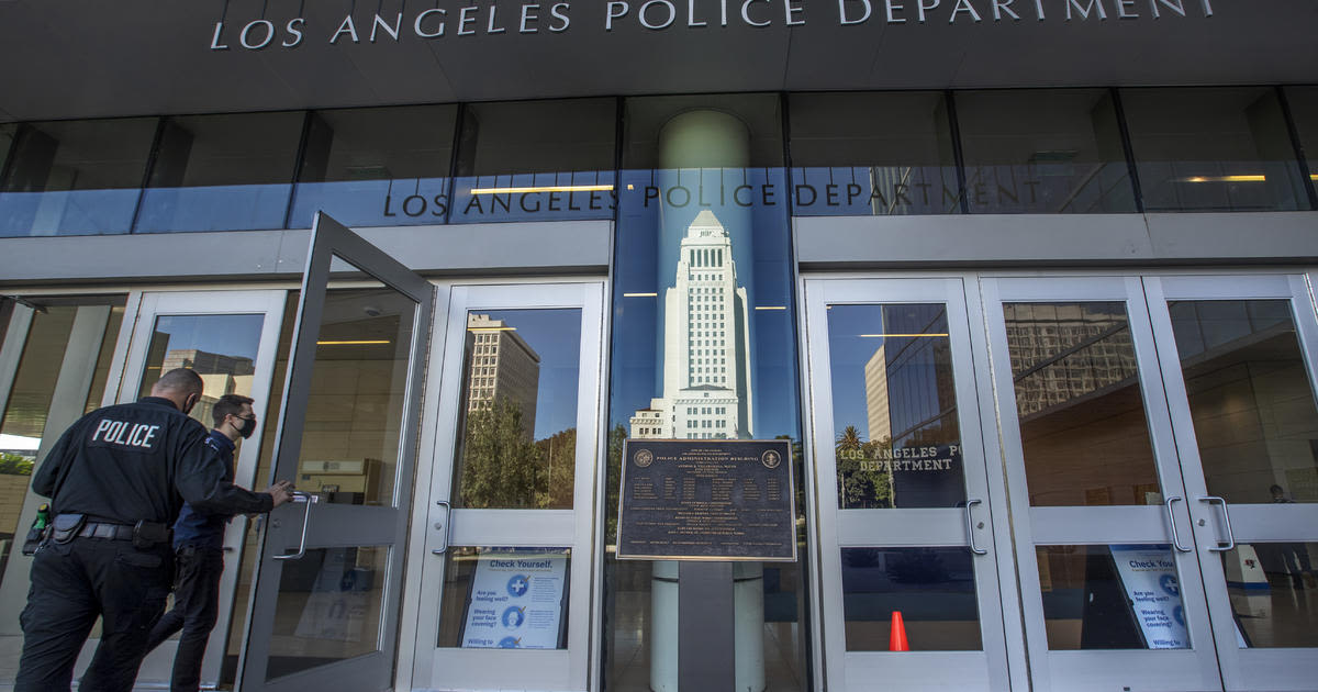 LAPD detective charged for alleged hit-and-run crash with police car