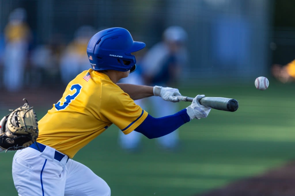 Sandburg’s Ryan Evoy prevails playing against his former team. And his brother. ‘It was, honestly, pretty weird.’