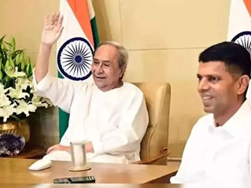 Odisha: Naveen Patnaik backs trusted aide V K Pandian again, says news of 'BJP deal' false | Bhubaneswar News - Times of India