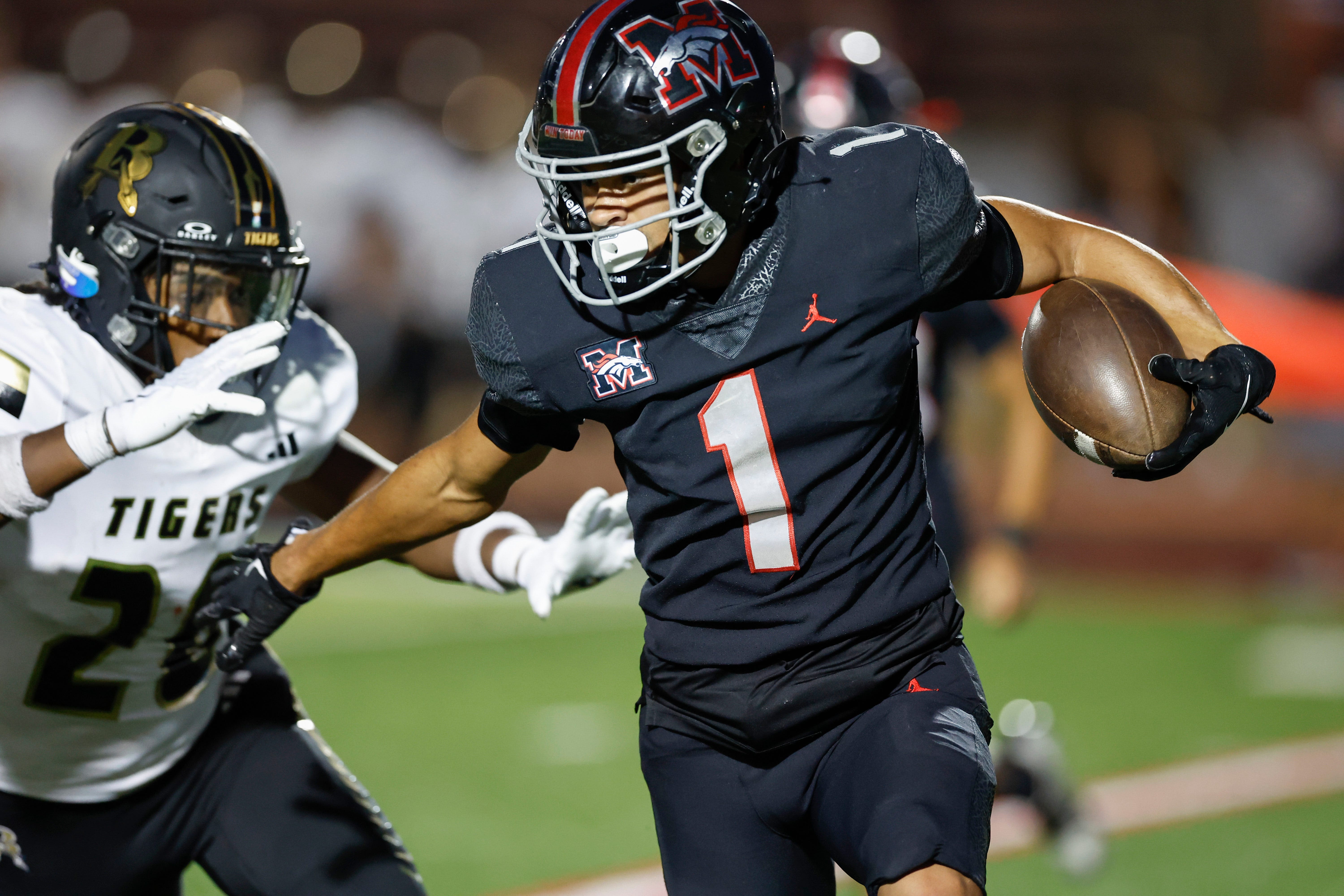 Oklahoma high school football: Mustang beats Broken Arrow on goal-line stop in overtime