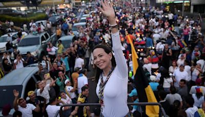 María Corina Machado exigió a Maduro negociar una transición ordenada ante un posible triunfo opositor: “Vamos a arrasar”