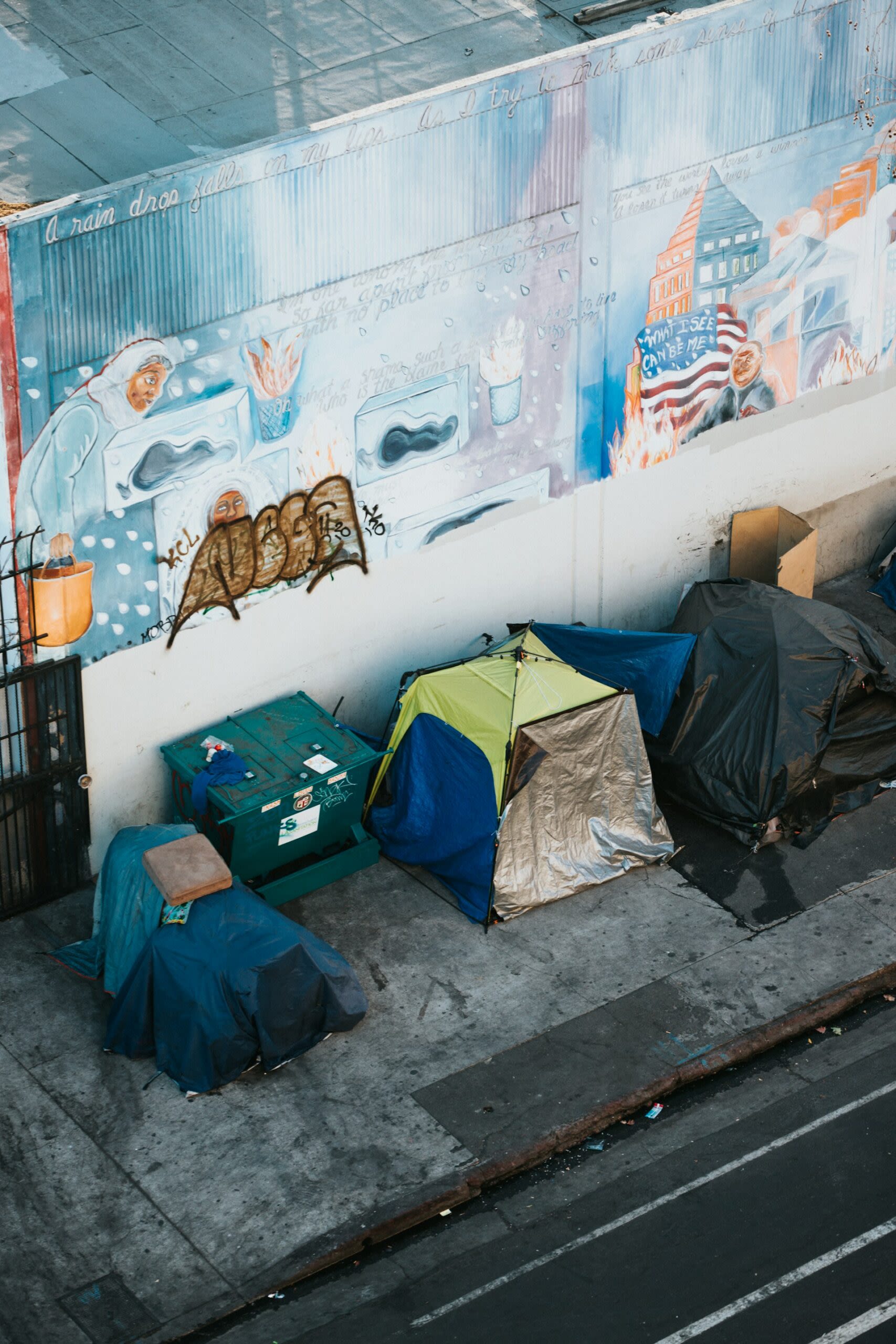 Planters Removed From Sidewalks That Prevented Homeless Encampments - Canyon News