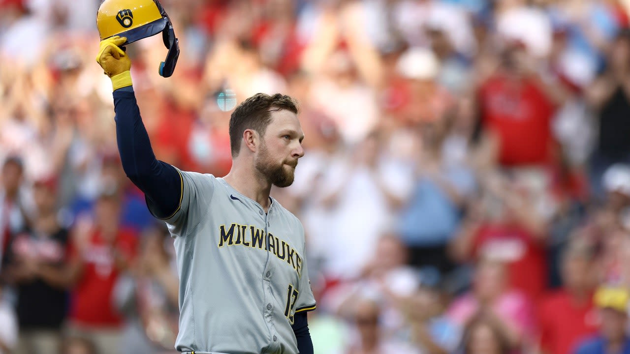 Rhys Hoskins gets thunderous ovation from Phillies fans in return to Citizens Bank Park: 'It was loud'