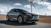 【新車試駕影片】Lexus RZ 450e 高顏值、好舒適，純電豪華休旅