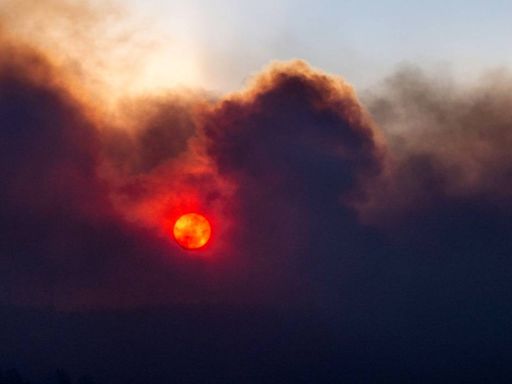 As wildfire blazes near Chico, red flag weather poses continued risk. Here’s the forecast