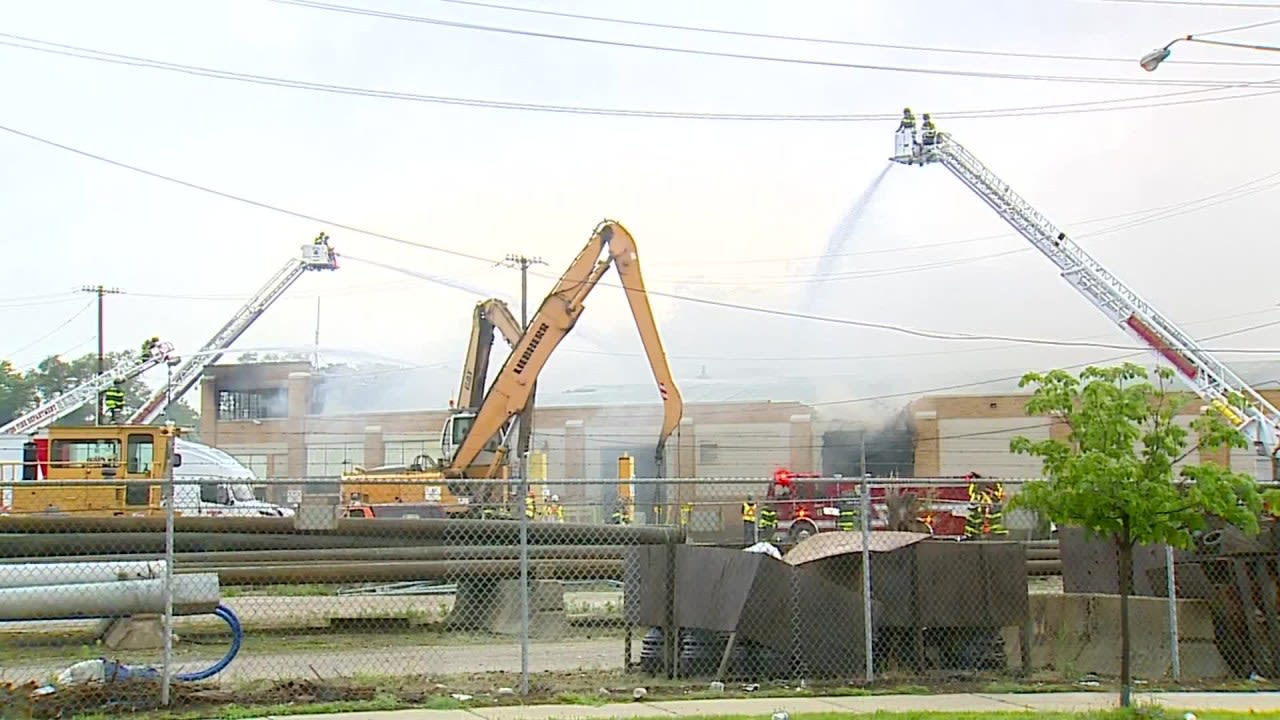 Grand Rapids recycling center fire blamed on lightning