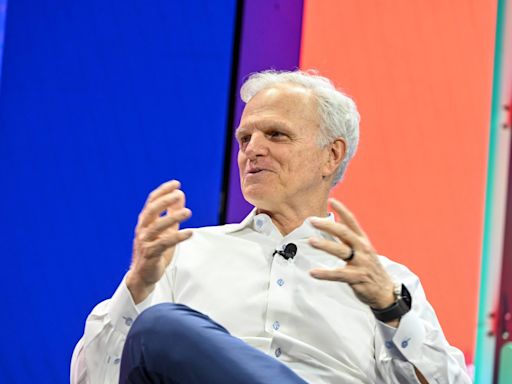 The disruptive mindset that led JetBlue founder David Neeleman to launch 5 different airlines