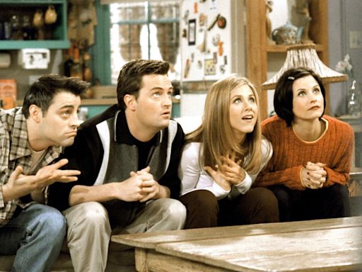 Jennifer Aniston & Courteney Cox's Friendship Has Never Been Closer After Death of Matthew Perry