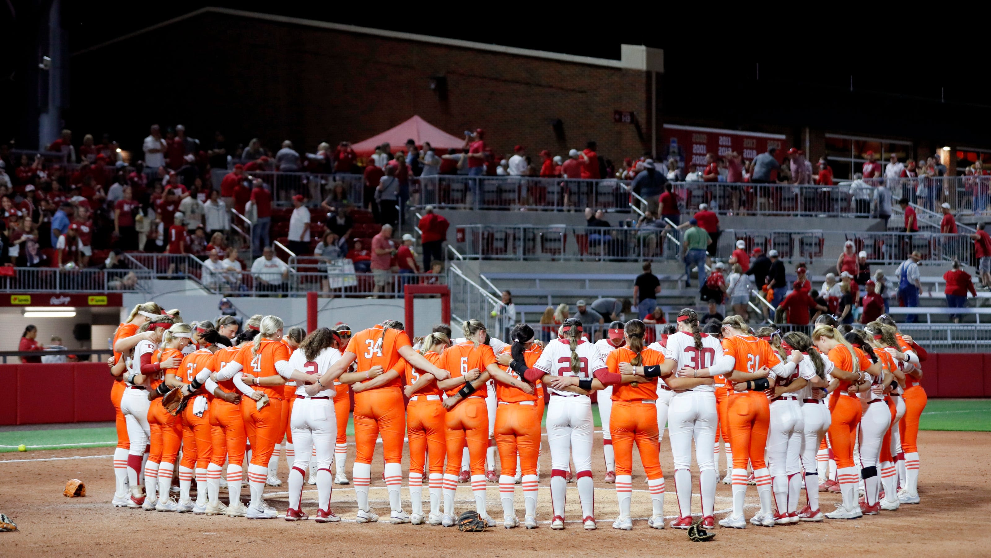 OU softball live score updates vs Oklahoma State in Game 3 of Bedlam Big 12 series