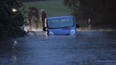 Hochwasser in Bayern und Norditalien - Dammbruch bei Augsburg