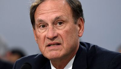 45 House Democrats Call On Samuel Alito To Recuse Himself From Jan. 6 Cases