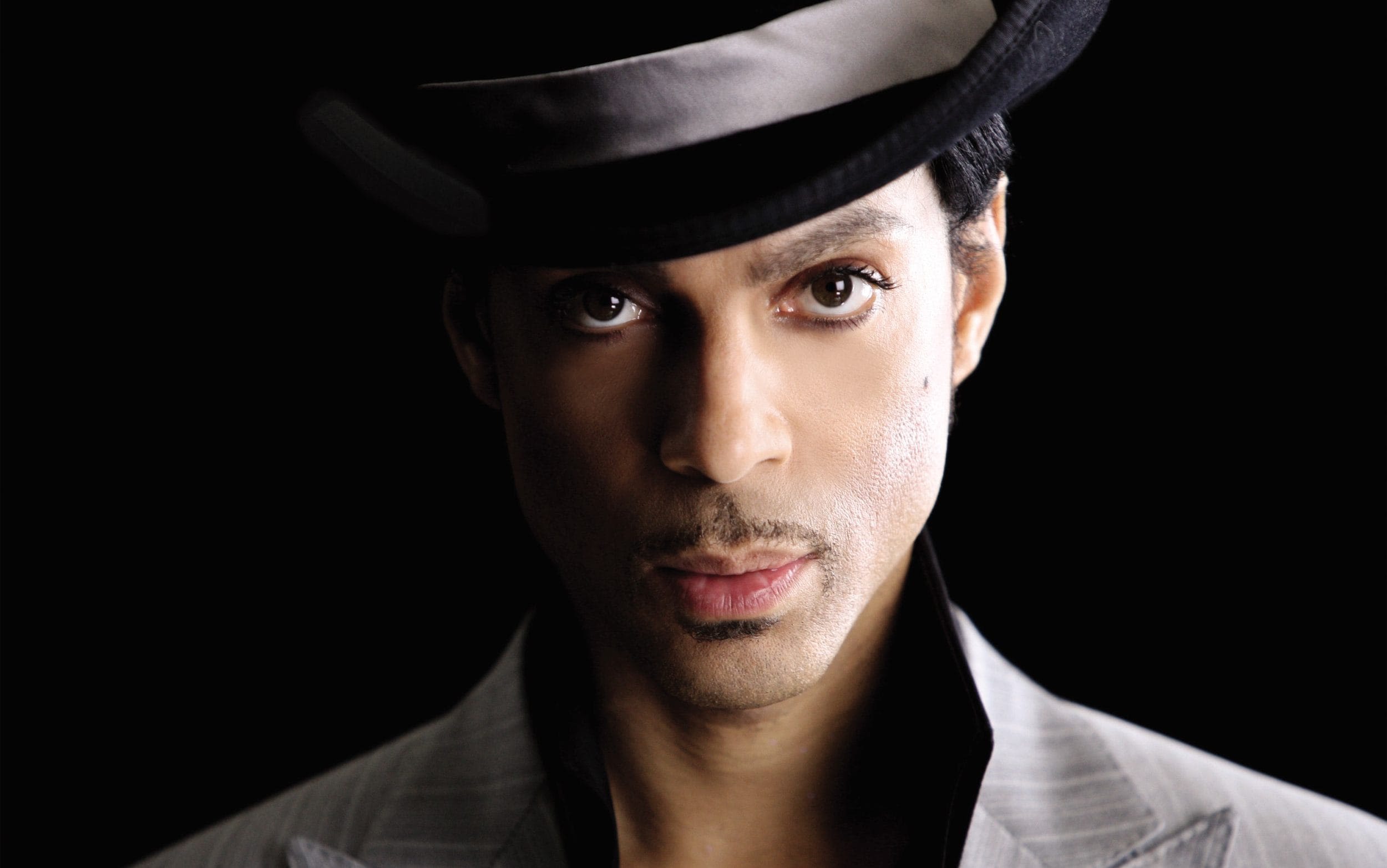 The childhood trauma and tragedy behind Prince’s dizzying success