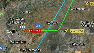 El avión del Cádiz realiza un aterrizaje de emergencia en Sevilla tras un fallo en el motor