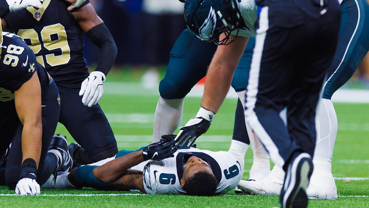 Eagles' DeVonta Smith's helmet flies off after 'dirty' hit in scary scene vs Saints