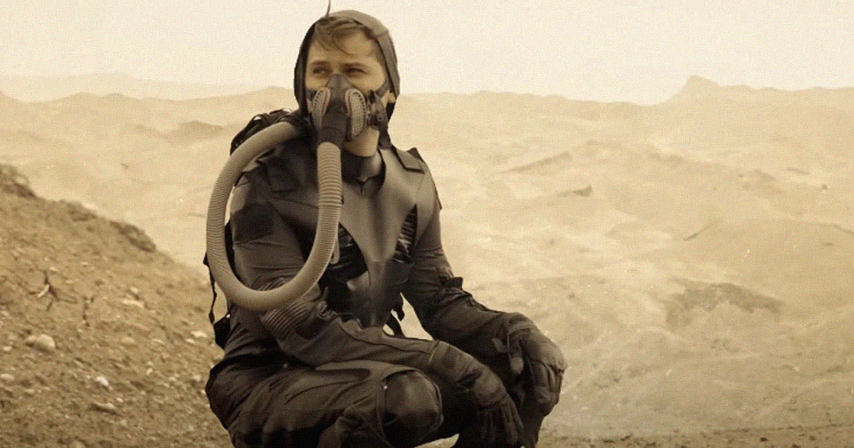 Mad Scientists Build "Dune"-Inspired Stillsuit That Can Recycle Sweat