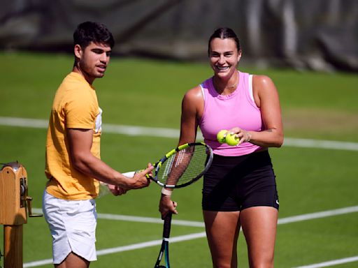 Aryna Sabalenka withdraws from Wimbledon with a shoulder injury