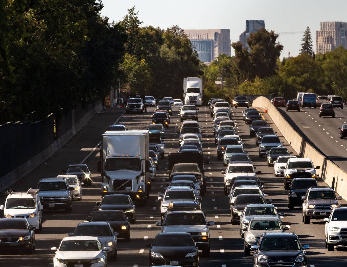 Is it OK to drive with expired car registration tags? Here’s what California law says