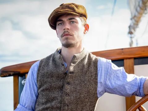 Guy Ritchie to Direct Young Sherlock Holmes Series Starring Hero Fiennes Tiffin