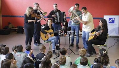 El Conservatorio estimula el gusto por la música en el colegio La Ería