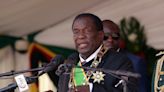 El presidente de Zimbabue jura el cargo tras ganar las polémicas elecciones de agosto