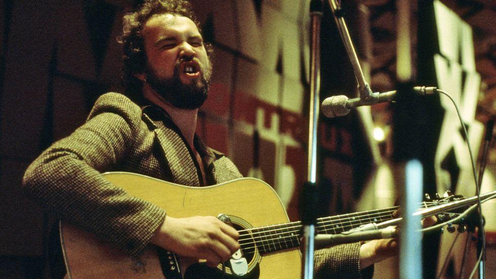 Music pioneer John Martyn's guitars to be auctioned