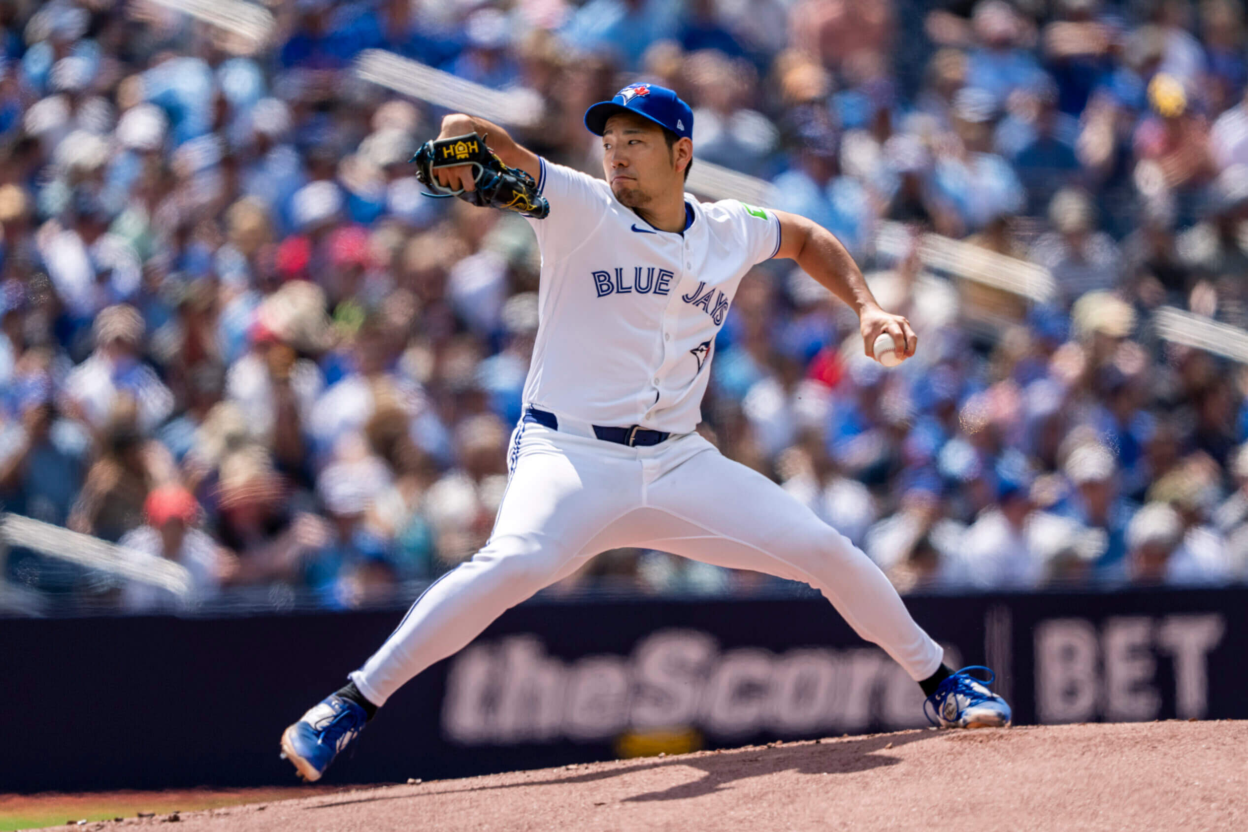 Yusei Kikuchi arrives at an enormous cost and is already under immense pressure