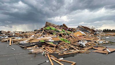 Midwest tornadoes cause severe damage in Omaha suburbs