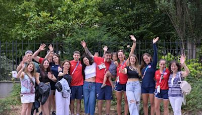 Una sorpresa para el Team Chile: cinco deportistas reciben la visita de su familia antes de debutar en los Juegos Olímpicos - La Tercera