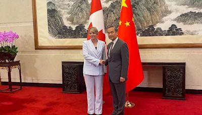 加拿大外長訪北京 呼籲與中保持穩定關係