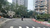 久違的路面銑鋪翻新 北市萬美街二段重現平坦