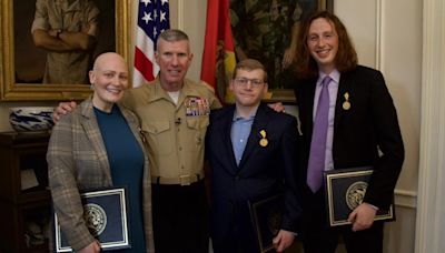 Seattle-area man awarded for saving US Marine general's life